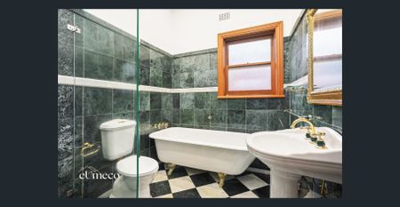 Grand 5 Bedroom Family Home in Prime Chatswood Location - Photo 5