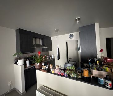 Modern appartement met twee slaapkamers in het centrum van Rumbeke - Photo 1