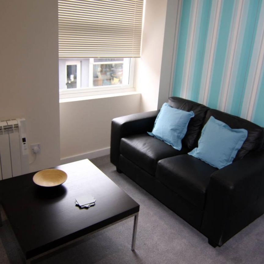 Apartment 2 (Gwyrddlas), 121 High Street - Photo 1