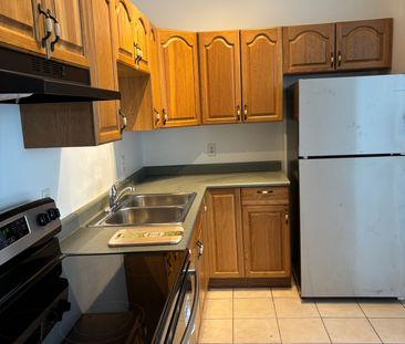 For Lease - 580 Talbot Street Unit# 1, St. Thomas, Ontario - Photo 4