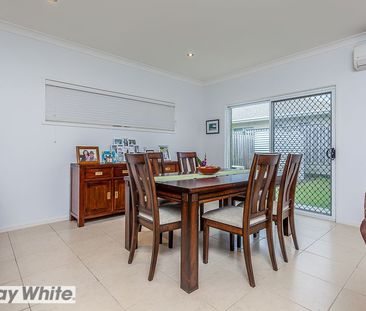 LARGE 3 BEDROOM WITH 2 LIVING ZONES! - Photo 1