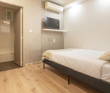 Room in a shared 5-bedroom apartment for rent in Goya, perfect for females and professionals - Photo 2