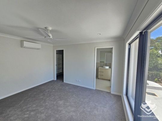 Brand new townhouse for rent - Photo 1