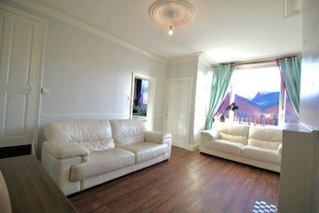 2 bedroom terraced house to rent - Photo 2