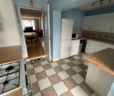 Kembrey Street - Photo 3