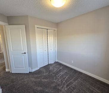 3806 202 Ave SE, Calgary - Photo 3