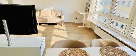 Stilvoll möblierte 2-Zimmer-Wohnung in zentraler Lage – Einziehen und Wohlfühlen - Foto 1