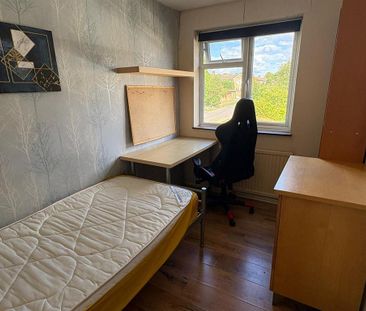 4 bedroom house to rent - Photo 3