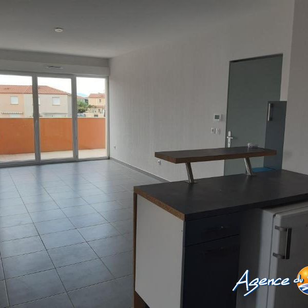Location Appartement 3 pièces 58m² ST LAURENT DE LA SALANQUE 66250 - Photo 1