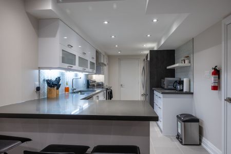 For Lease - 19 Corner Brook Crescent, Vaughan, Ontario - Photo 4