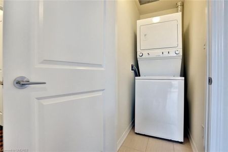 For Lease - 2339 Sawgrass Drive Unit# 306, Oakville, Ontario - Photo 4