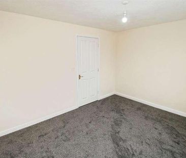 Dewfield Close, Bierley, Bradford, BD4 - Photo 2
