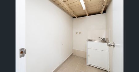 Discover the perfect blend of simplicity and style with this charming studio unit on Baradine Street, Newmarket! - Photo 4