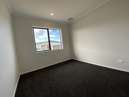 2 Weweia Close, Kenepuru - Photo 3