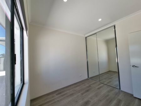 Modern & Low-Maintenance Family Living - Photo 2