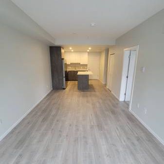 Ground Floor 2 Bed / 2 Bath / 2 Parking Brand New Unit! - Photo 4