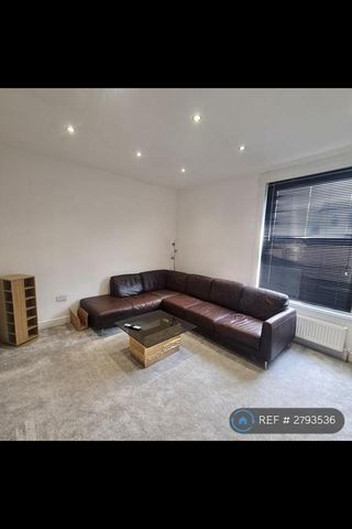 2 bedroom maisonette to rent - Photo 2