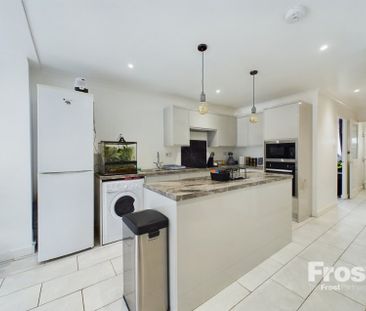 Douglas Road, Stanwell, Staines-upon-Thames,TW19 - Photo 3