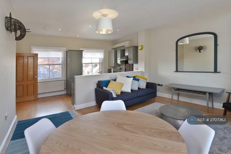 2 bedroom flat to rent - Photo 4