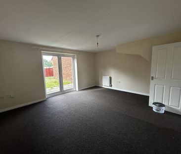 Pel Crescent, Oldbury, B68 - Photo 3