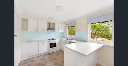 Feel Right at home in this renovated 2 bedroom unit. - Photo 2