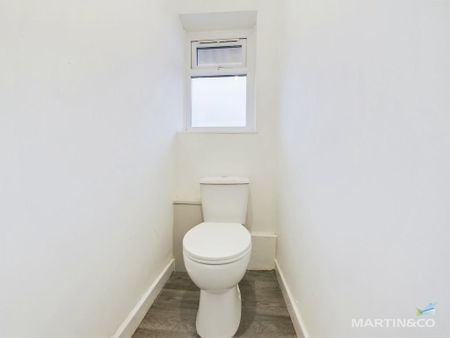 2 bedroom maisonette to rent - Photo 2