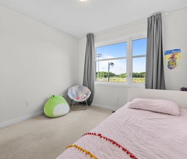 For Lease - 43 Finglas Court, Barrhaven, Ontario - Photo 5