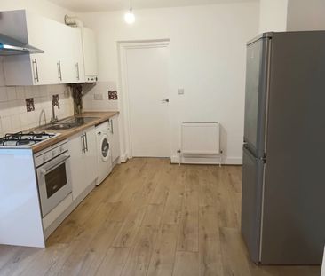 1 Bed Flat, Ferme Park Road, N4 - Photo 4