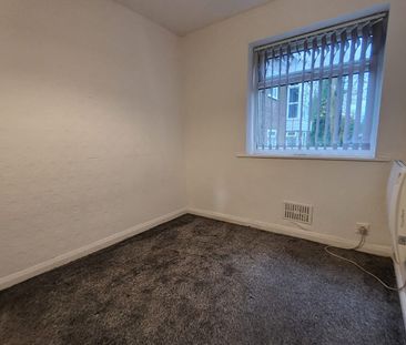 2 Bed Flat, The Mount, M7 - Photo 3