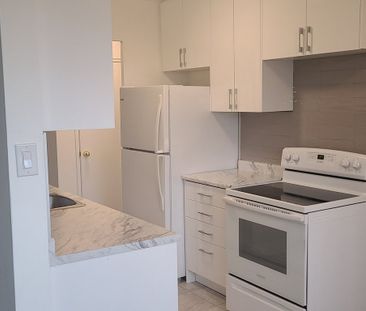 330 Hopewell Ave - Photo 4