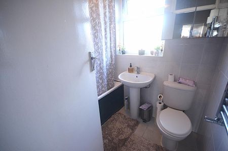 3 bedroom terraced house to rent - Photo 5