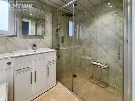 3 bedroom House To Let - Photo 3