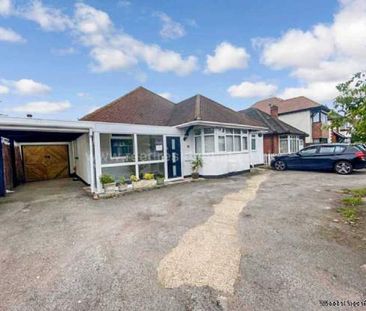 3 bedroom property to rent in Westcliff On Sea - Photo 6