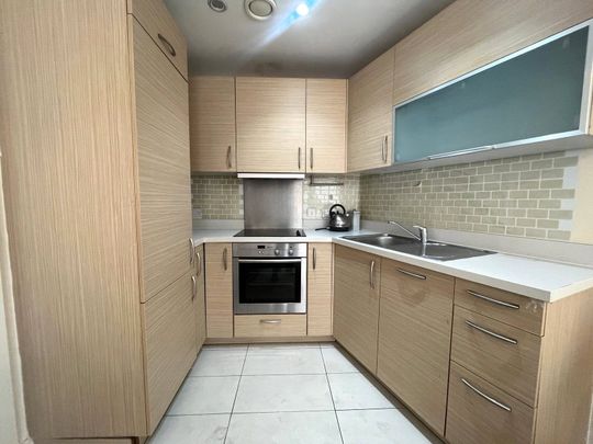 Spectrum Block 1, Blackfriars Road, Manchester City Centre, Salford, M3 7BJ - Photo 1