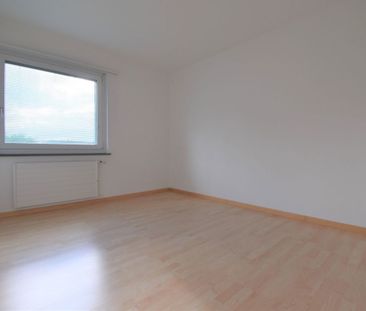 Leben am Puls der Stadt - schöne 4 Zimmer-Wohnung - Photo 1