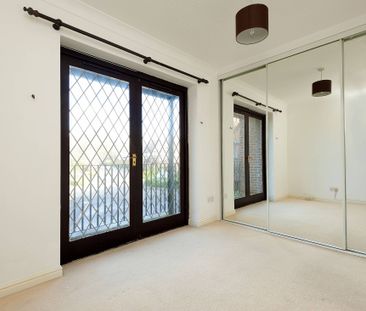 Robina Close, Northwood Hills, HA6 - Photo 2