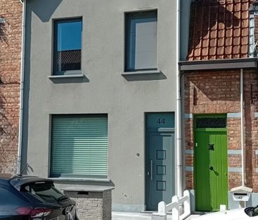 Rijwoning te huur in Assebroek voor € 1.095 met 3 slaapkamers - Photo 1