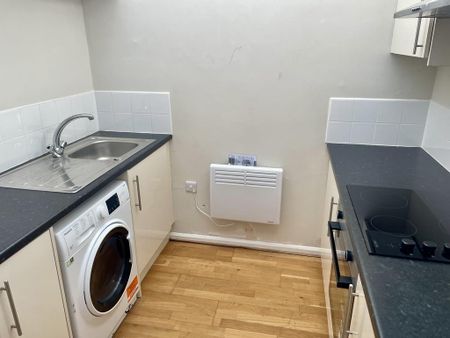 2 bedroom apartment to rent - Photo 4