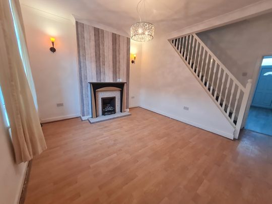 Smawthorne Grove, Castleford - Photo 1