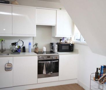 Studio to rent - Photo 3