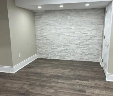 23 IRWIN AVENUE - Photo 1