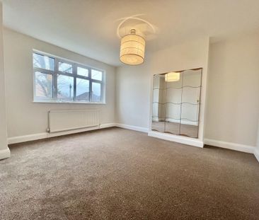 4 bedroom semi-detached house to rent - Photo 2