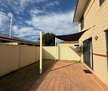 3-Bedroom Townhouse in a Central Location - Photo 3