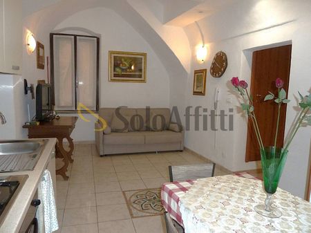 Trilocale via Luca Spinola 1, Centro Storico, Sanremo - Foto 2