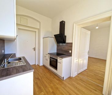 Kompakt & zentral: Perfekte Altbauwohnung für Singles & Berufstätig... - Foto 4
