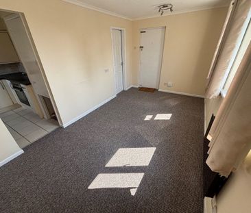 Bronwydd, Birchgrove, SWANSEA - Photo 1