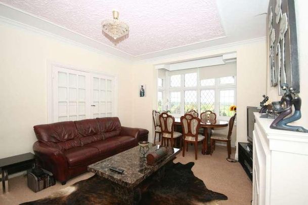 Wendover Court, Lyndale Avenue, NW2 - Photo 1