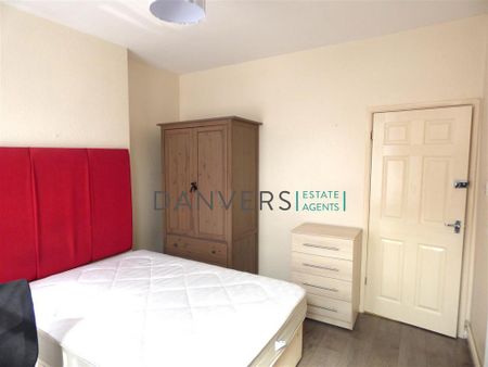 4 bedroom terraced house to rent - Photo 5