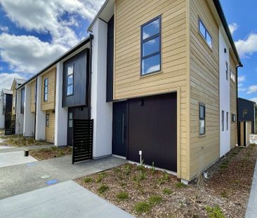 Modern 2-Bedroom Home in Wainuiomata - Photo 5