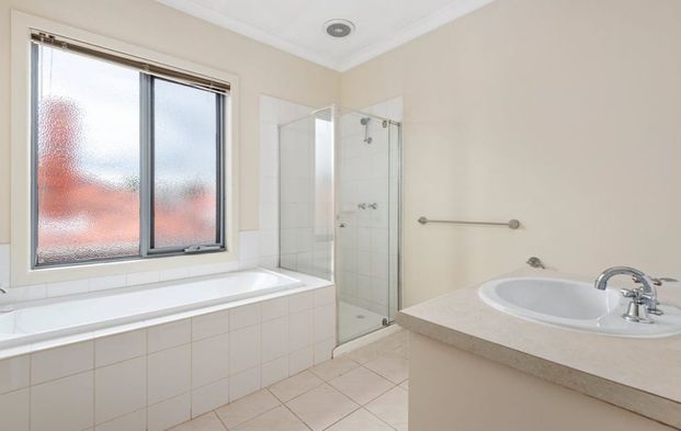 1 Oriel Road, Ivanhoe VIC 3079 - Photo 1